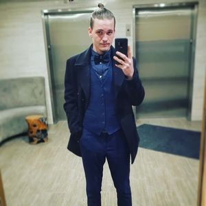 Meet your Posher, Jonathan